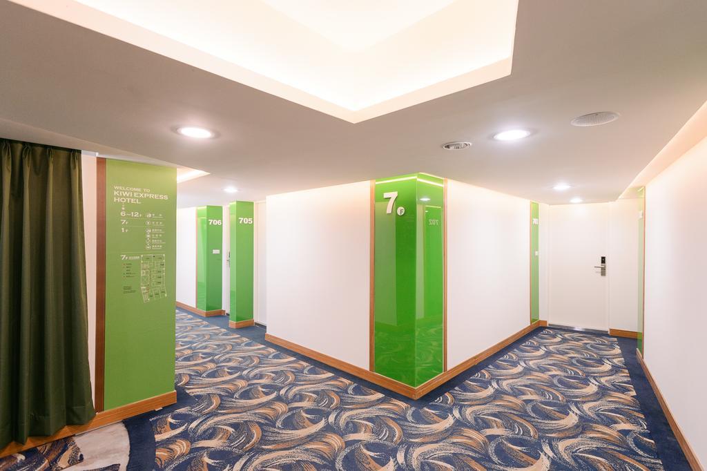 Hotel Kiwi-Taichung Station Branch 1 Extérieur photo