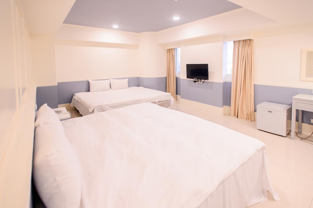 Hotel Kiwi-Taichung Station Branch 1 Extérieur photo