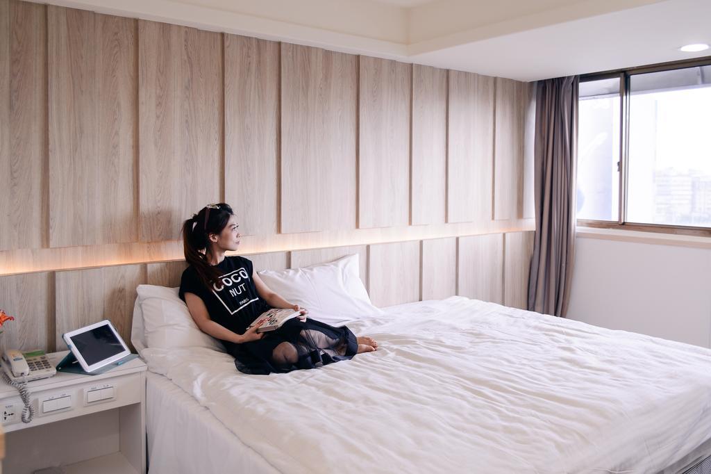 Hotel Kiwi-Taichung Station Branch 1 Extérieur photo