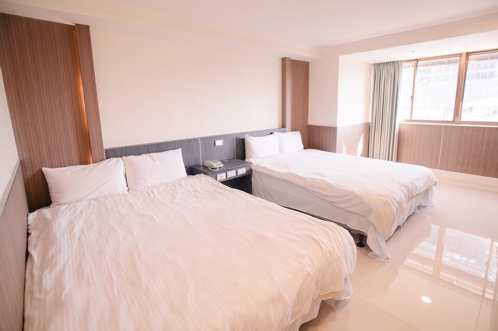 Hotel Kiwi-Taichung Station Branch 1 Extérieur photo