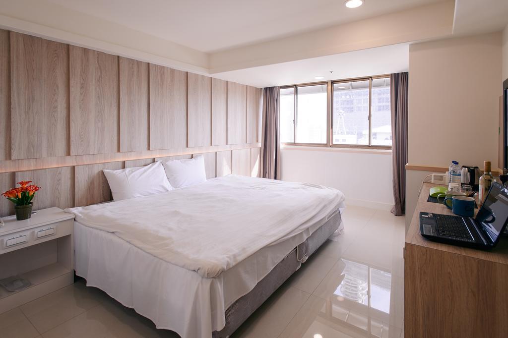 Hotel Kiwi-Taichung Station Branch 1 Extérieur photo